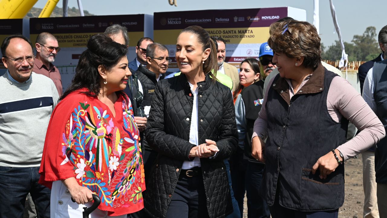 Junto a Delfina Gómez y Clara Brugada, Claudia Sheinbaum supervisó la construcción del Trolebús Elevado Santa Martha Acatitla a Chalco.