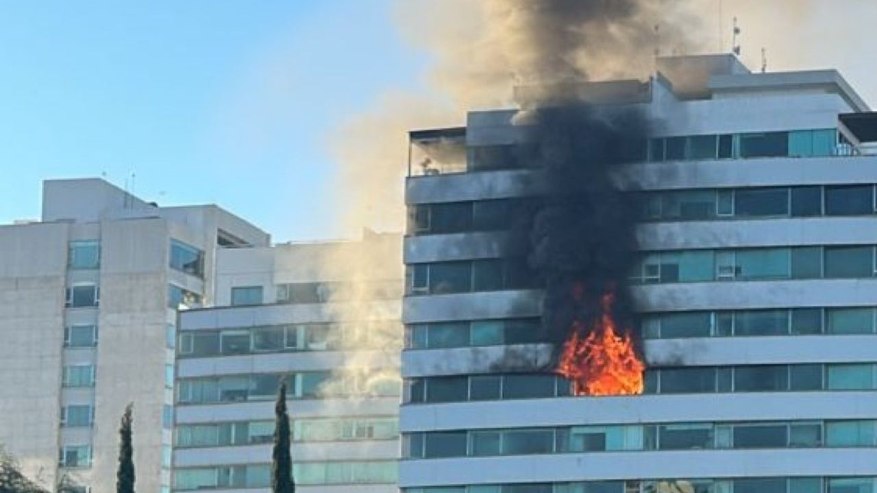 Fuerte incendio en Puebla