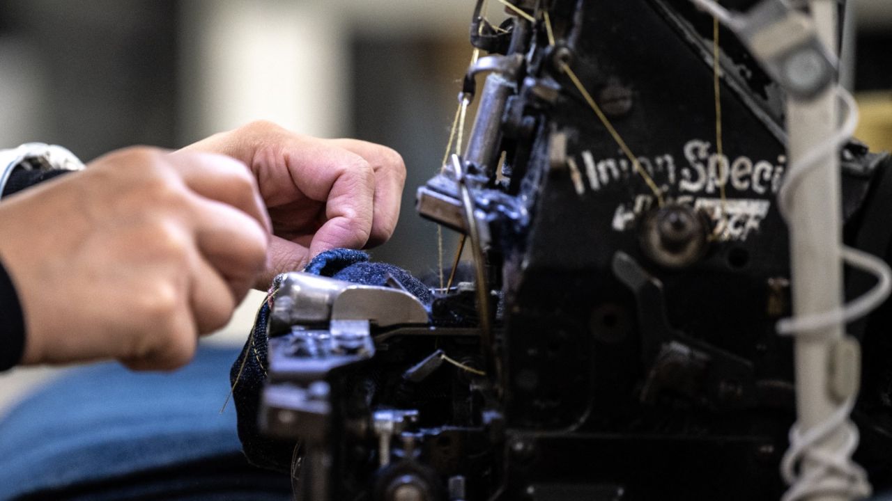 Jeans artesanales hechos en Japón duran décadas.