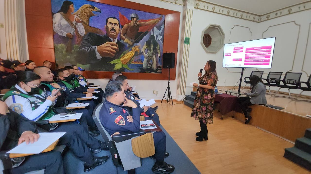 El curso será impartido a 250 uniformados de la Policía Auxiliar y de la Bancaria e Industrial, quienes a su vez, lo replicarán a los 5 mil 850 uniformados que laboran en la red.