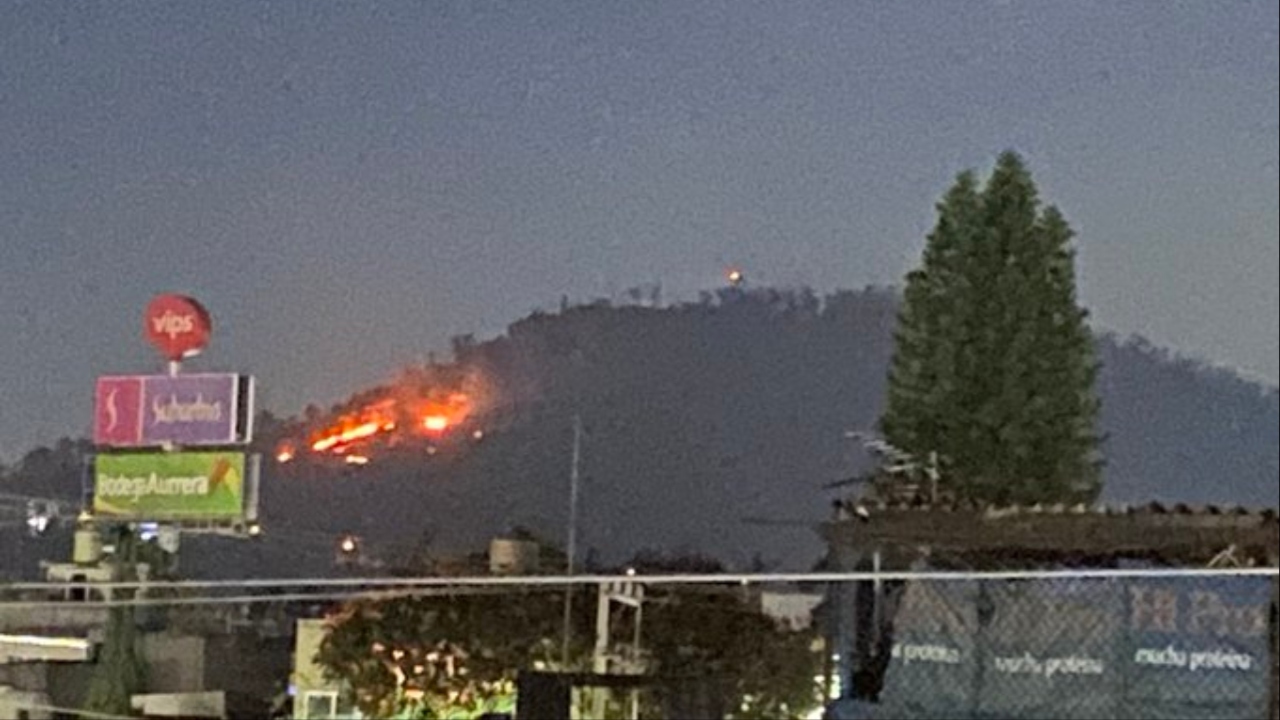 Fuego en cerro de la estrella