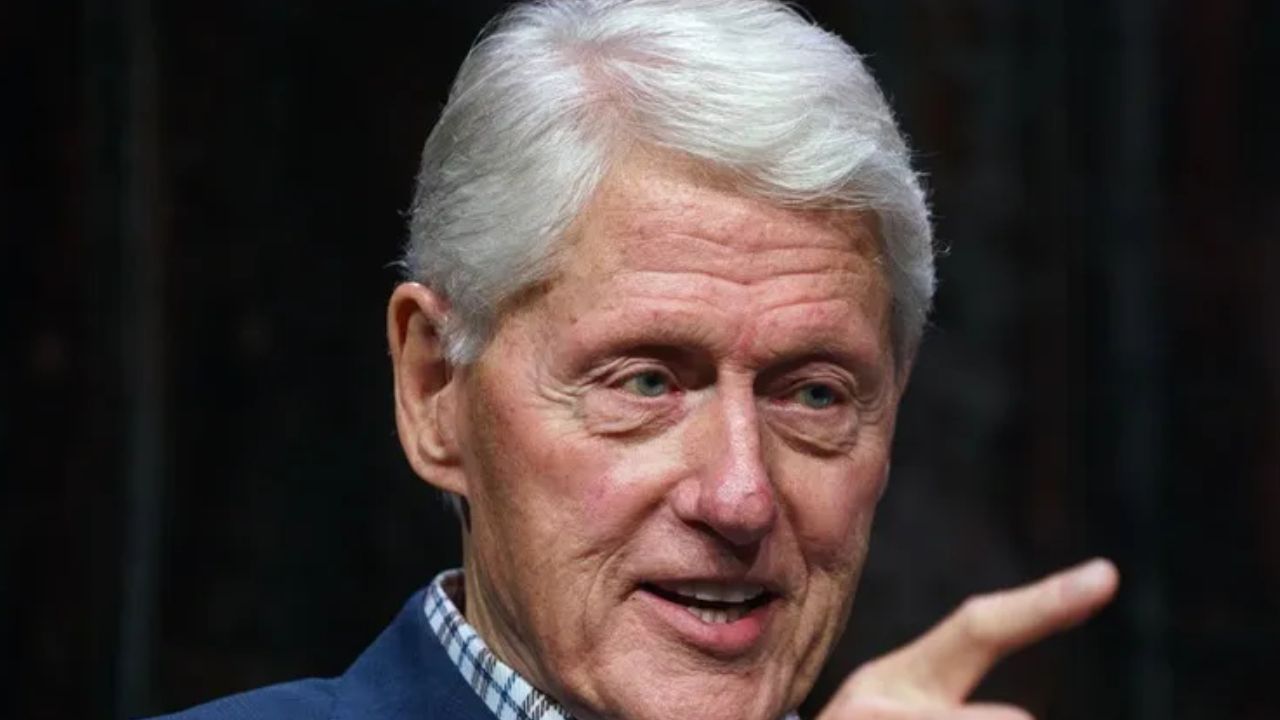 El expresidente de los Estados Unidos, Bill Clinton, fue dado de alta del hospital en vísperas de Nochebuena.