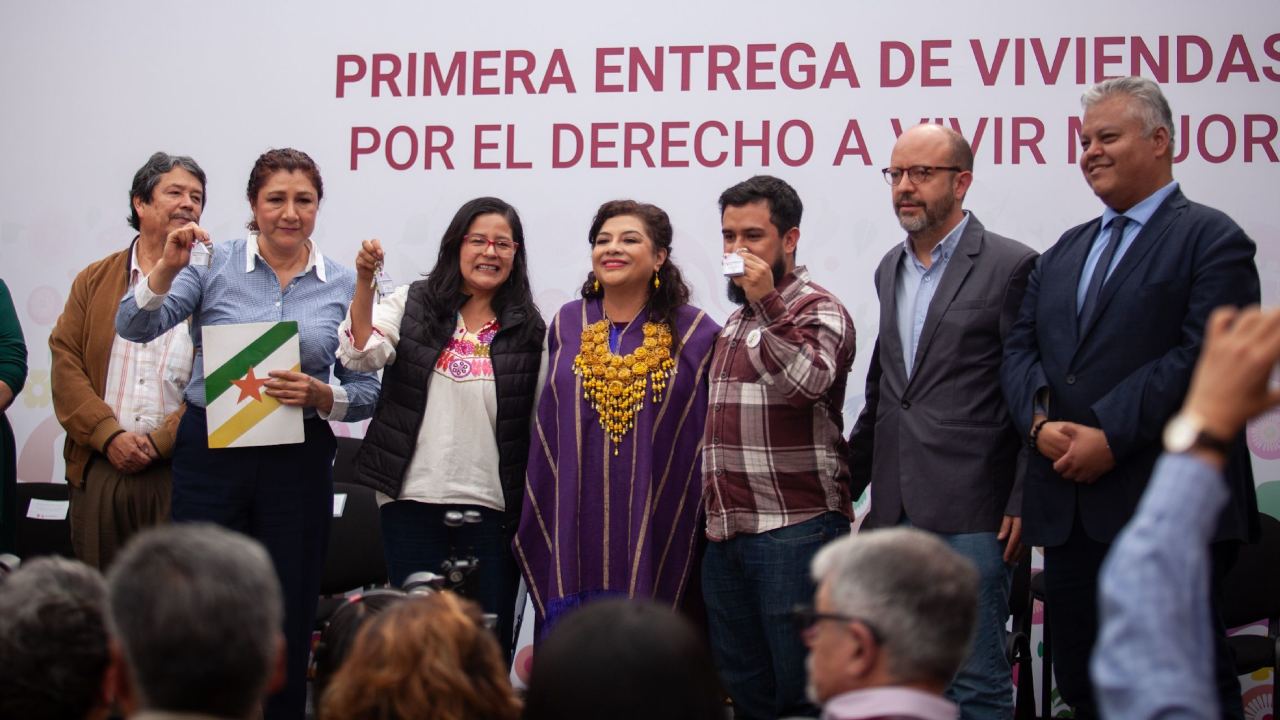 "Vamos a duplicar el presupuesto para vivienda en la Ciudad de México", dijo Brugada.