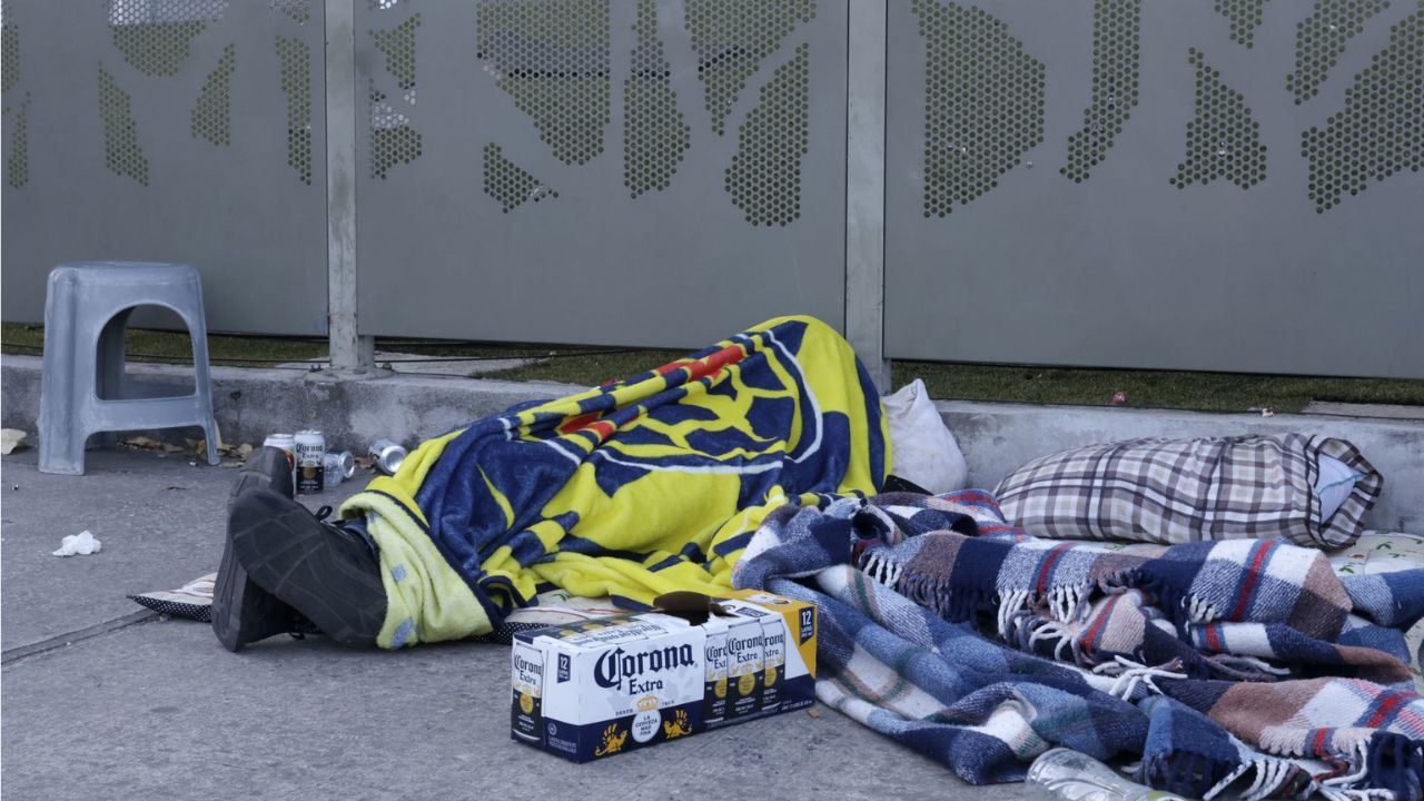 Aficionados de América en el Estadio Cuauhtémoc en Puebla