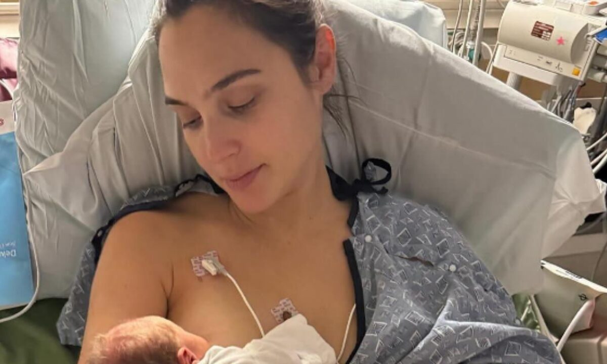 Gal Gadot en el hospital con su hija recien nacida