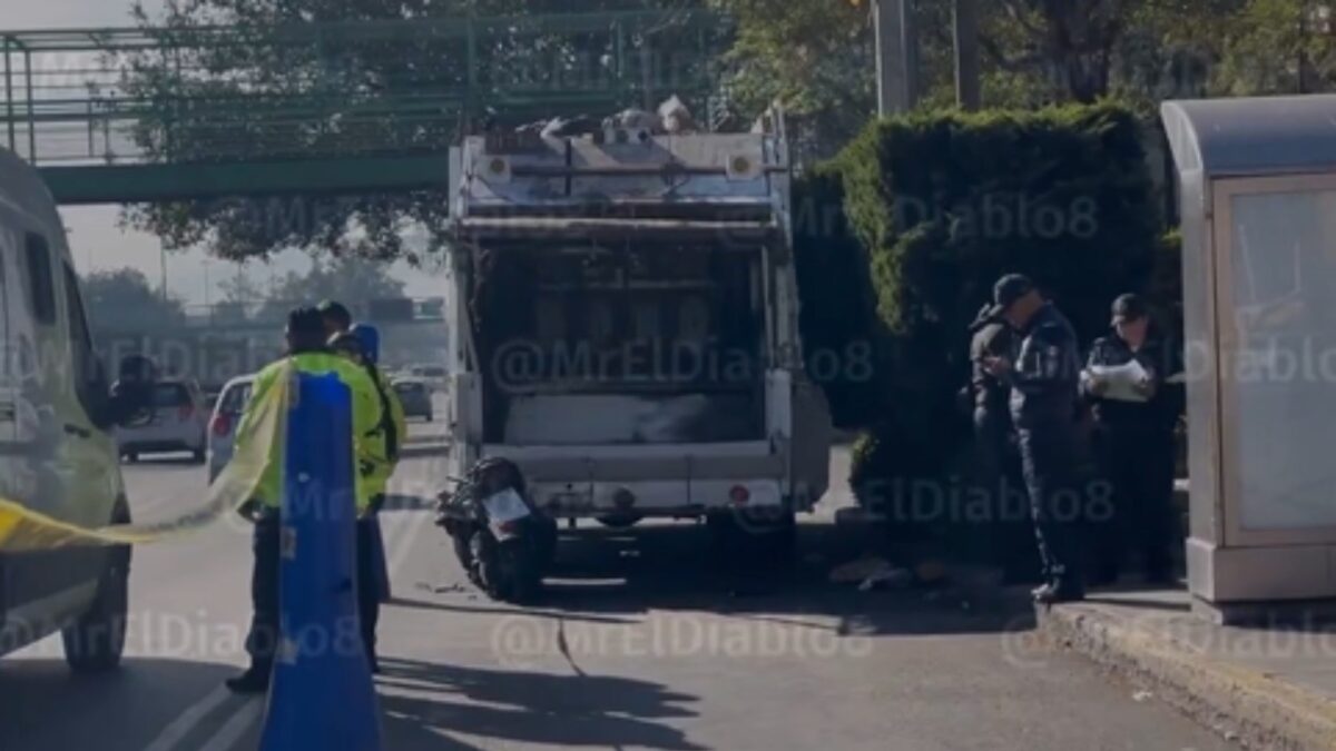 Un motociclista falleció tras impactarse contra un camión recolector de basura.