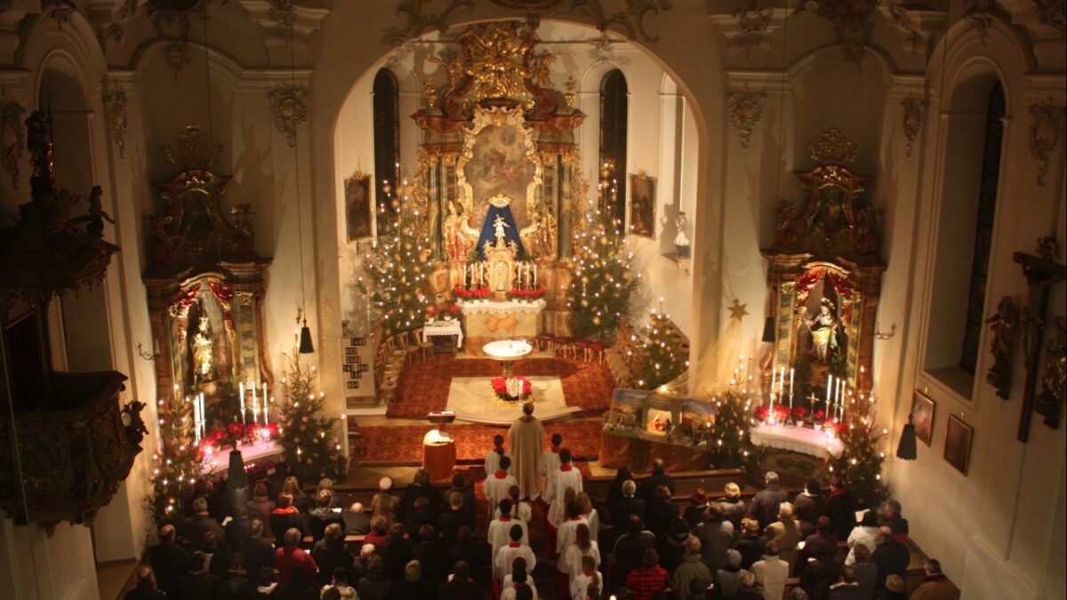 Misa de gallo, celebración católica de fiestas decembrinas