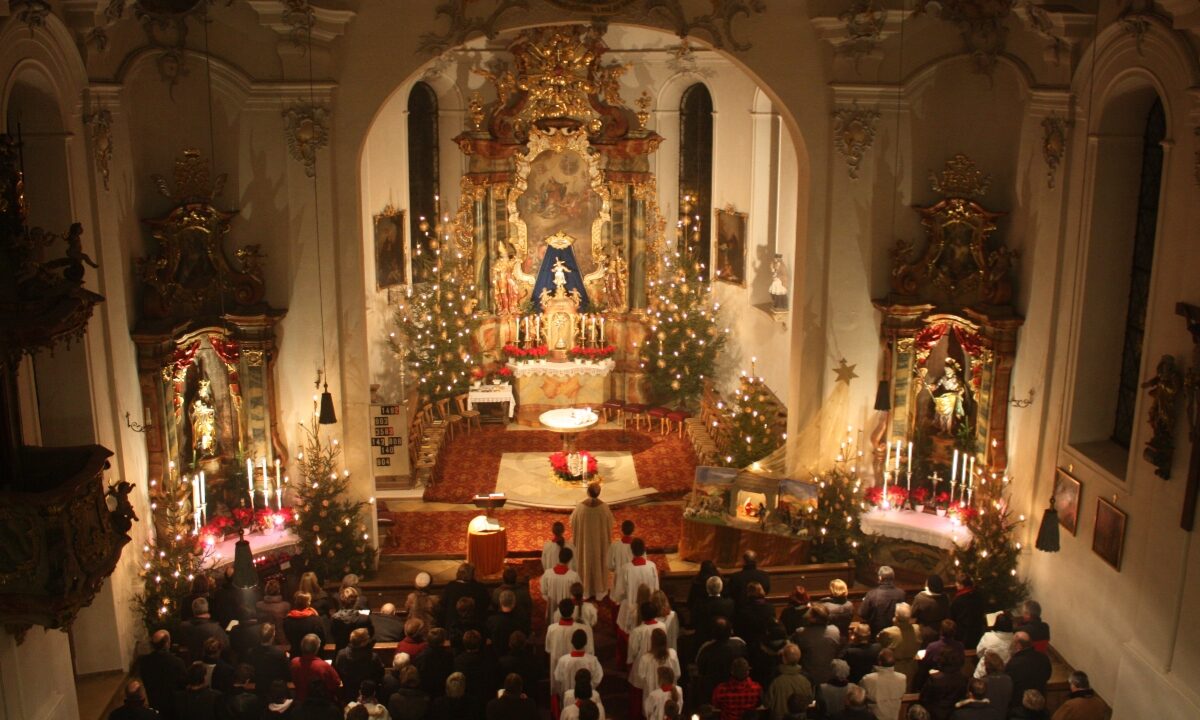 Misa de gallo, celebración católica de fiestas decembrinas