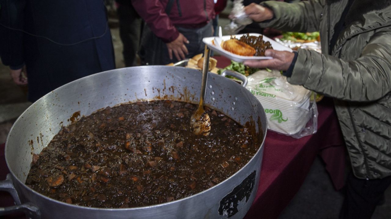 Los romeritos serán parte de la cena navideña para quienes estén detenidos en "El Torito".