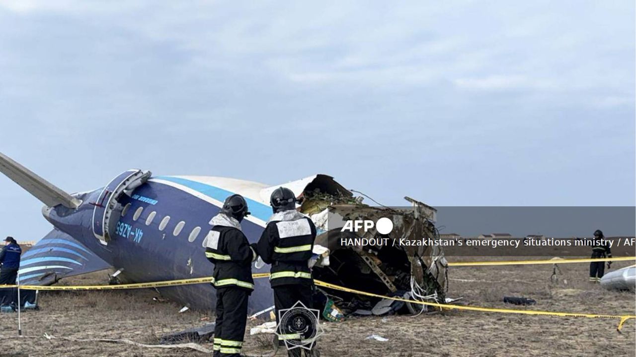 Avión se estrella en Kazajistán