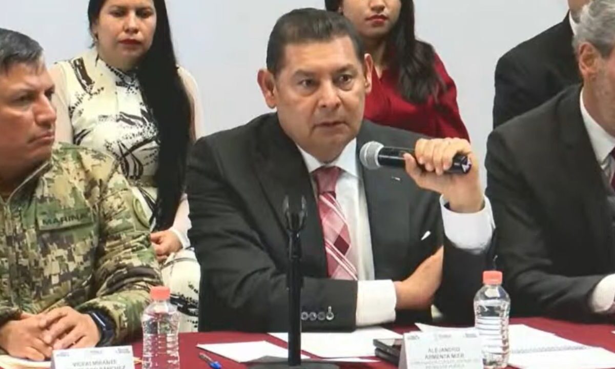 El gobernador de Puebla, Alejandro Armenta apoyará a migrantes poblanos deportados