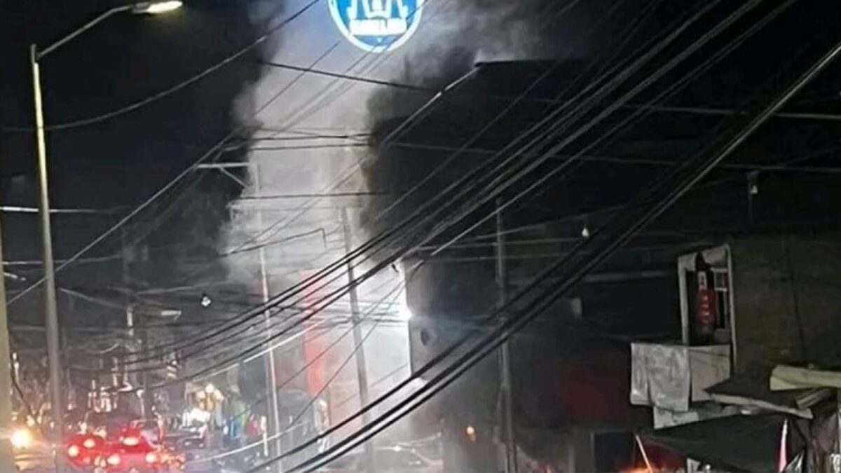 Negocios incendiados en Zitácuaro