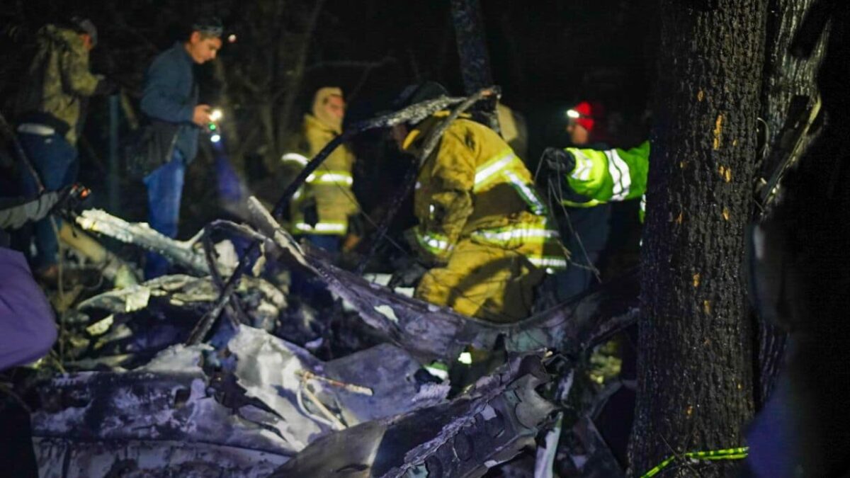 En los límites de Nayarit y Jalisco se registró un accidente aéreo que provocó la muerte de 6 personas.