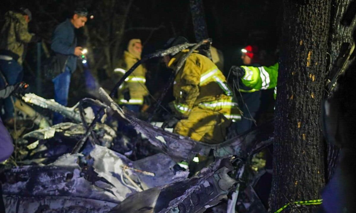 En los límites de Nayarit y Jalisco se registró un accidente aéreo que provocó la muerte de 6 personas.