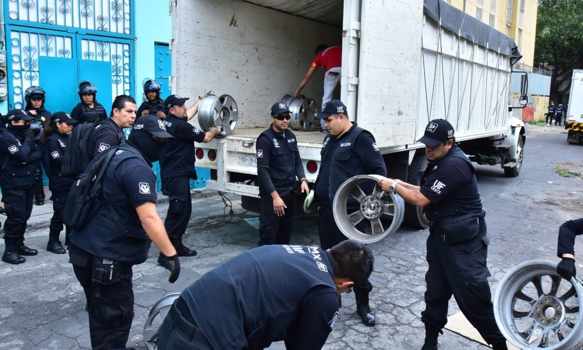 Operativo y detención por venta de autopartes