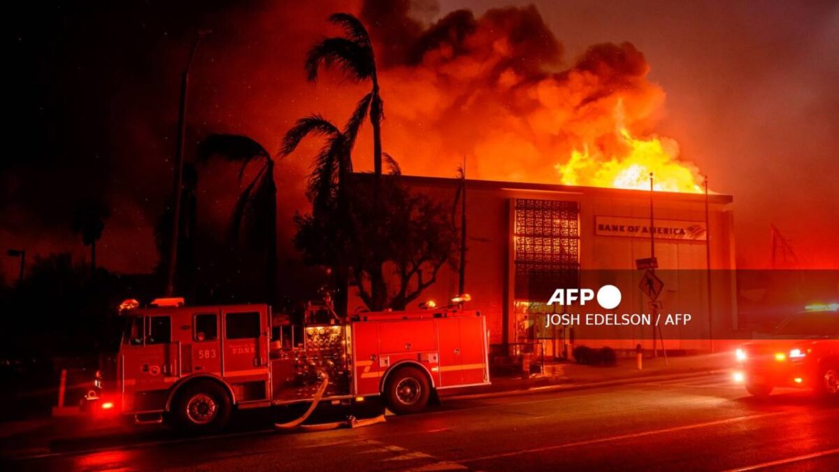 Elementos mexicanos viajarán a California para ayudar en el combate a los incendios forestales en Los Ángeles.