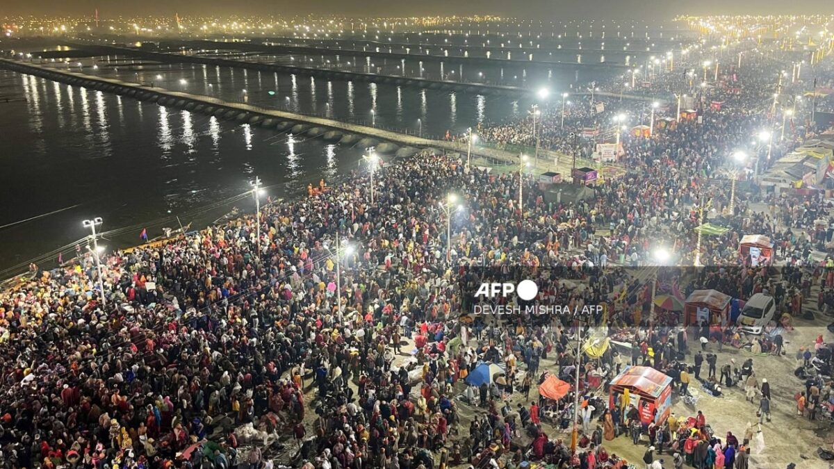 Festival religioso Maha Kumbh Mela termina en estampida humana