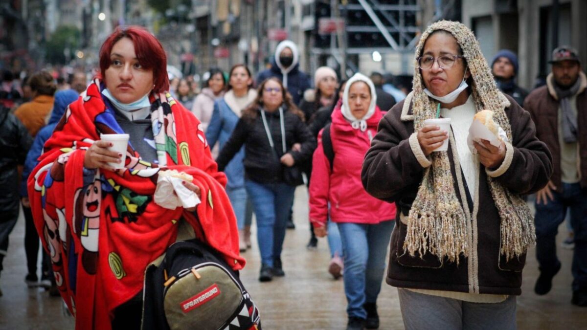 La Secretaría de Gestión Integral de Riesgos y Protección Civil pronostica bajas temperaturas para los capitalinos y activa alerta por frío.