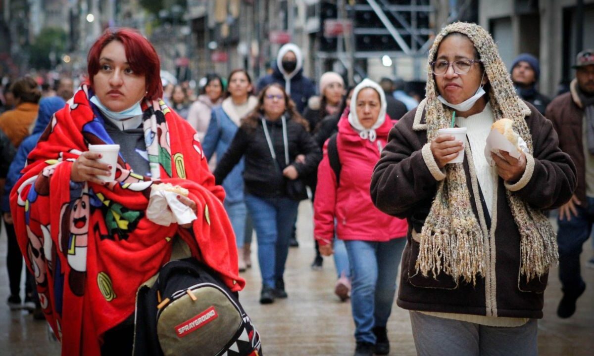 La Secretaría de Gestión Integral de Riesgos y Protección Civil pronostica bajas temperaturas para los capitalinos y activa alerta por frío.