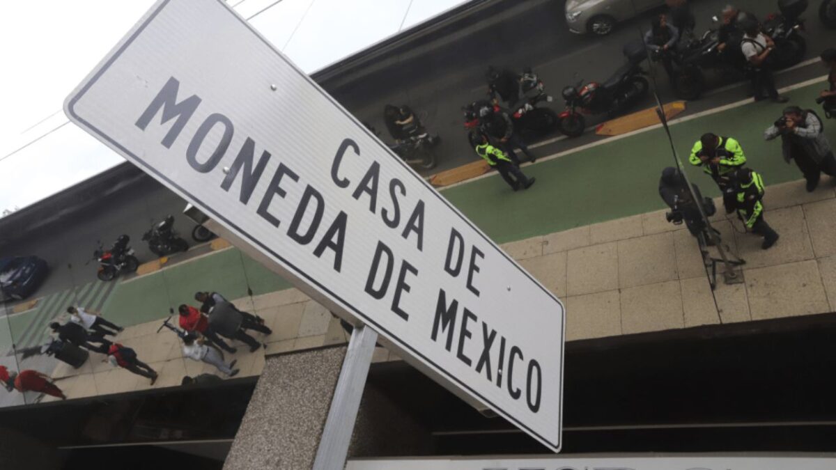 Letrero de la Tienda de Casa de Moneda de México.