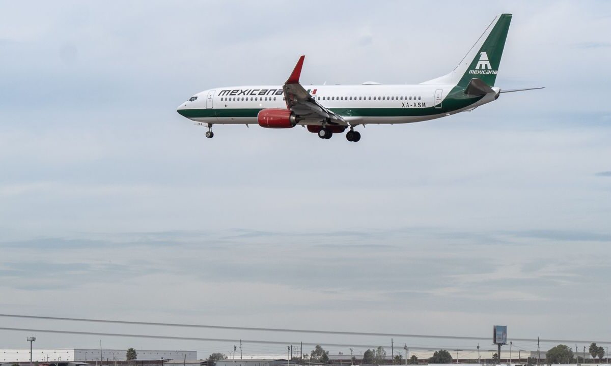 Apenas el 26 de diciembre pasado, la aerolínea comercial-militar cumplió su primer año de operaciones tras ser rescatada por el Gobierno.