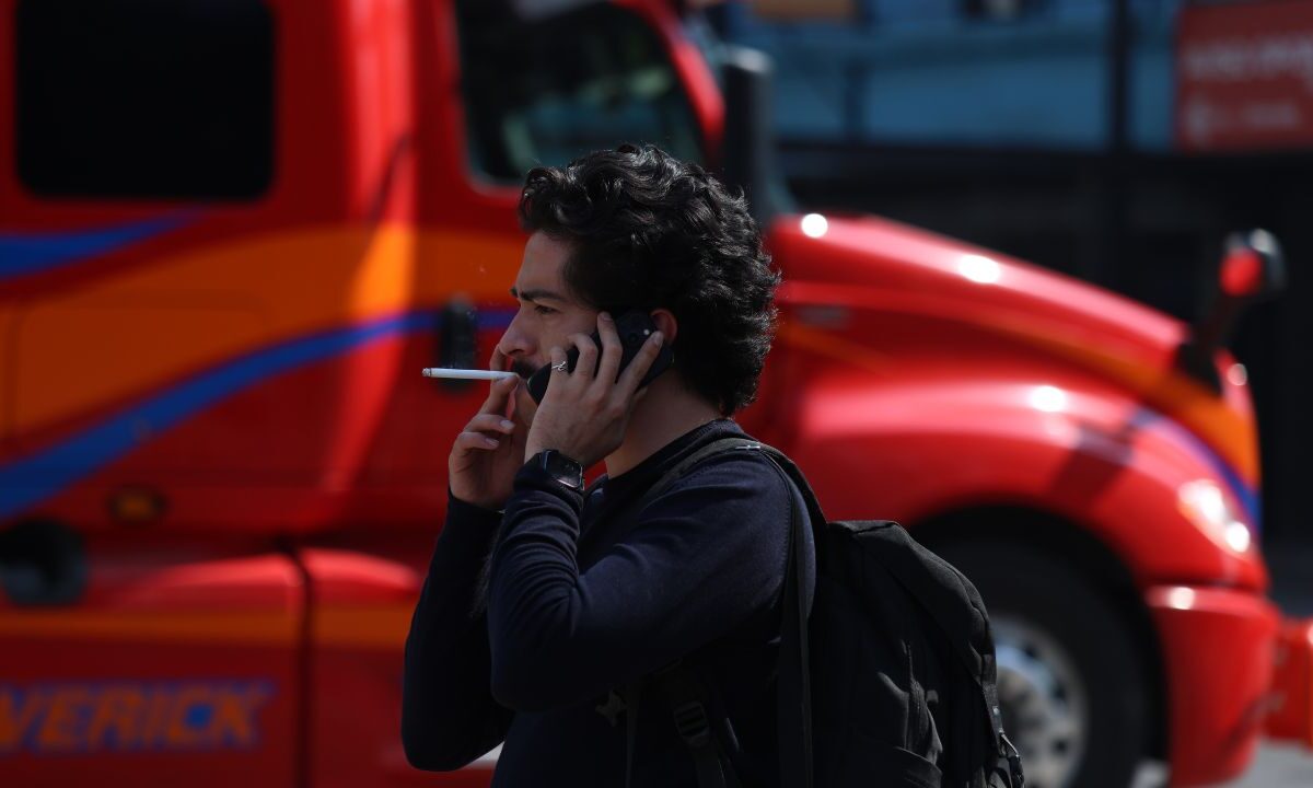 En la capital, aumenta el 20% de pacientes que acuden a las clínicas en busca de terapias para dejar de consumir tabaco, aseguró una especialista.