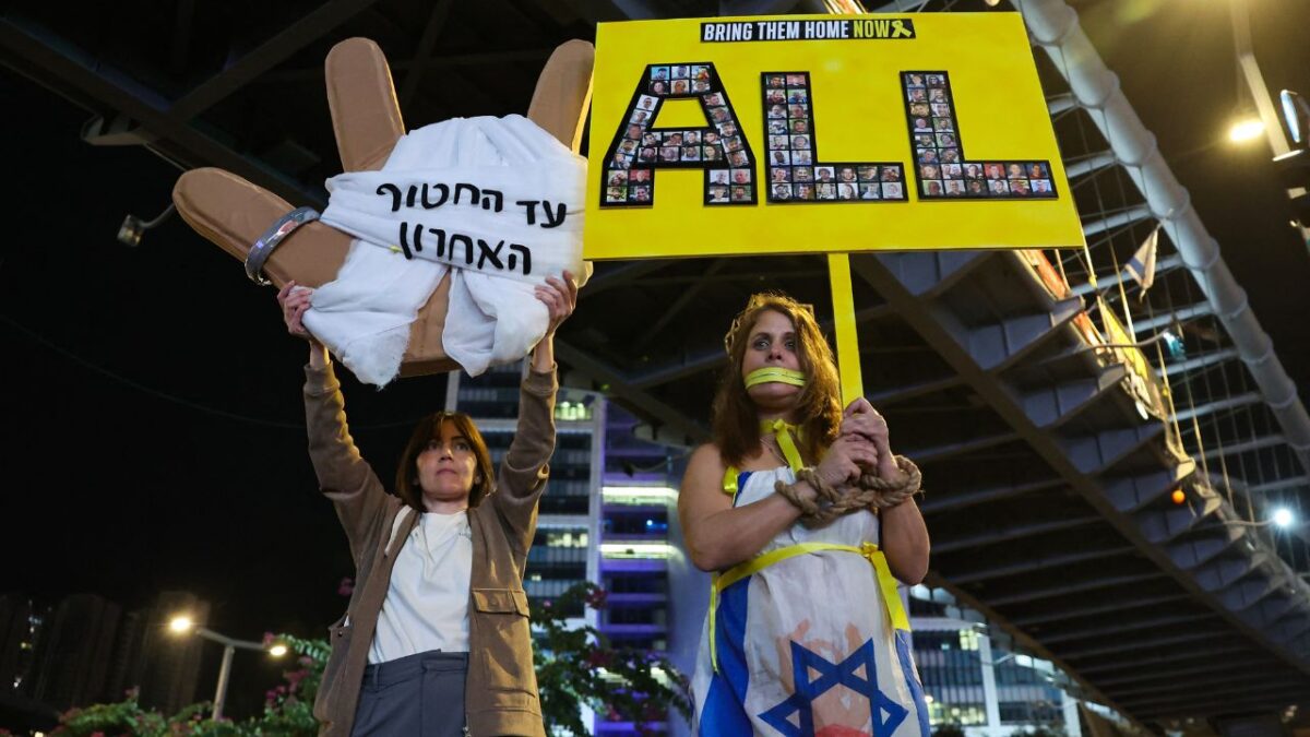 Manifestantes critican al gobierno de Netanyahu por excluir víctimas de las listas de rehenes israelíes en Gaza