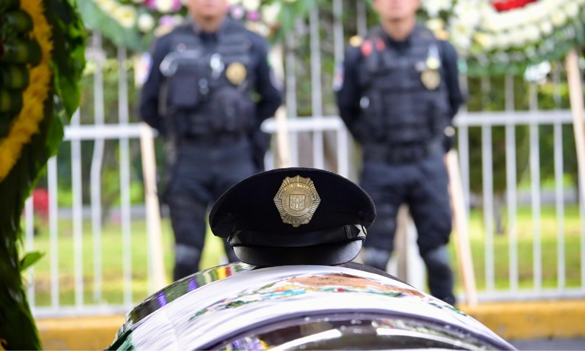 La SSC despidió al policía Jonathan Israel Rodríguez Bustillos, quién perdió la vida tras resultar herido en una balacera en la GAM.