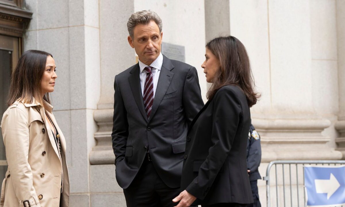 El actor Tony Goldwyn asegura que el éxito de la mítica serie de Dick Wolf se basa en casos que son de la conversación actual