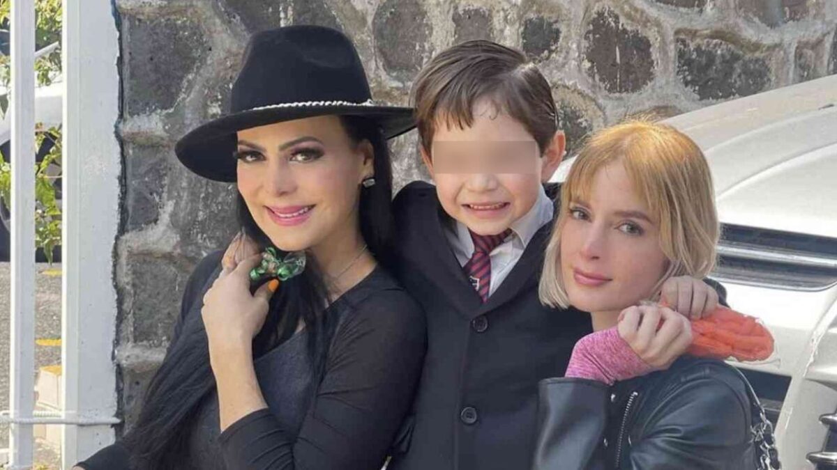 Fotografía de Maribel Guardia, José Julián e Imelda Garza-Tuñón.