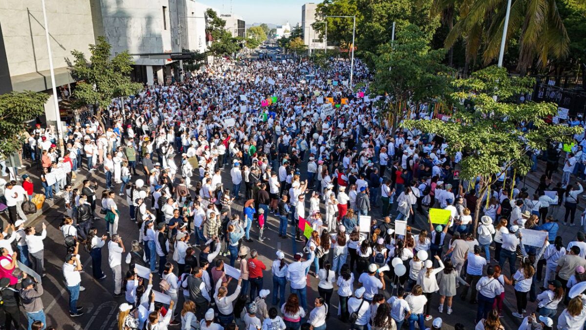 Familias se unieron para exigir paz y seguridad en la entidad.