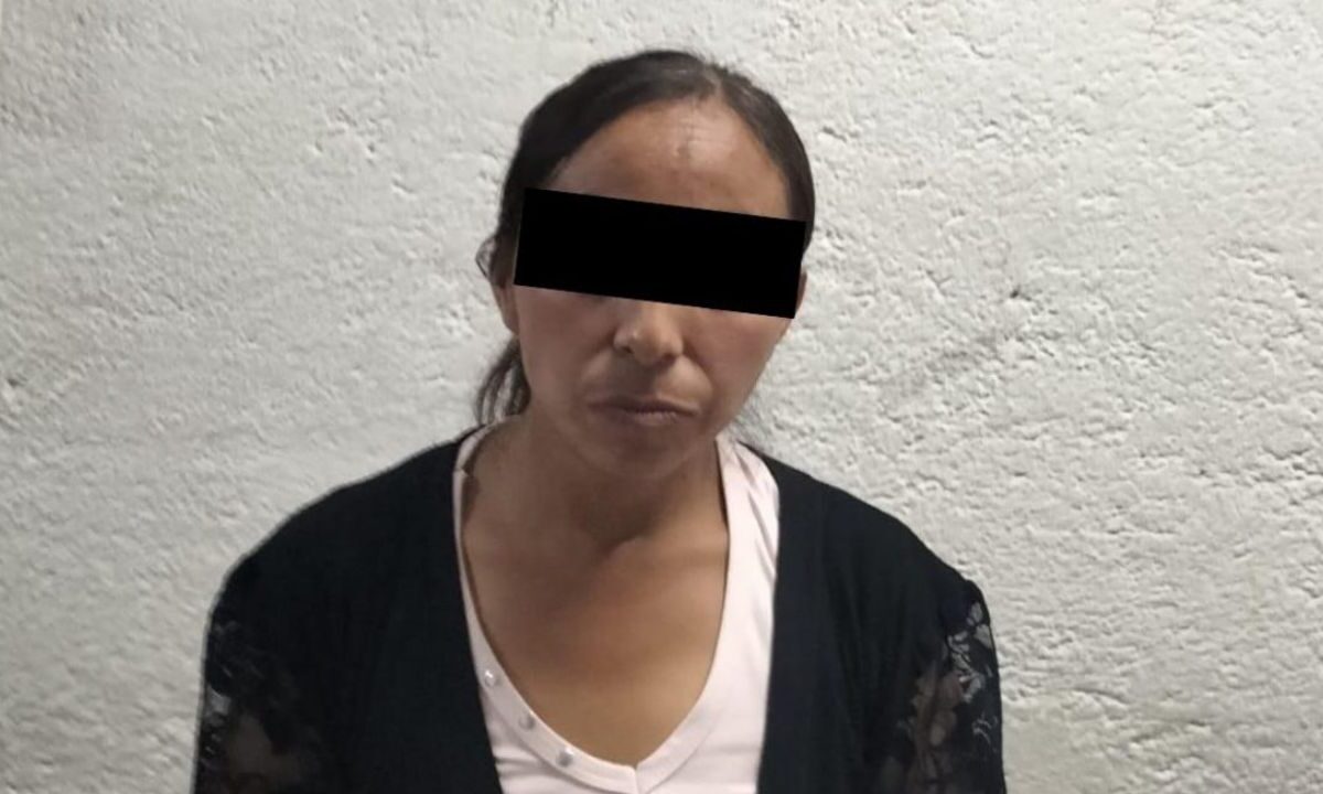 Detienen a mujer en Oaxaca por intentar obligar a una menor de edad a casarse con adultos.