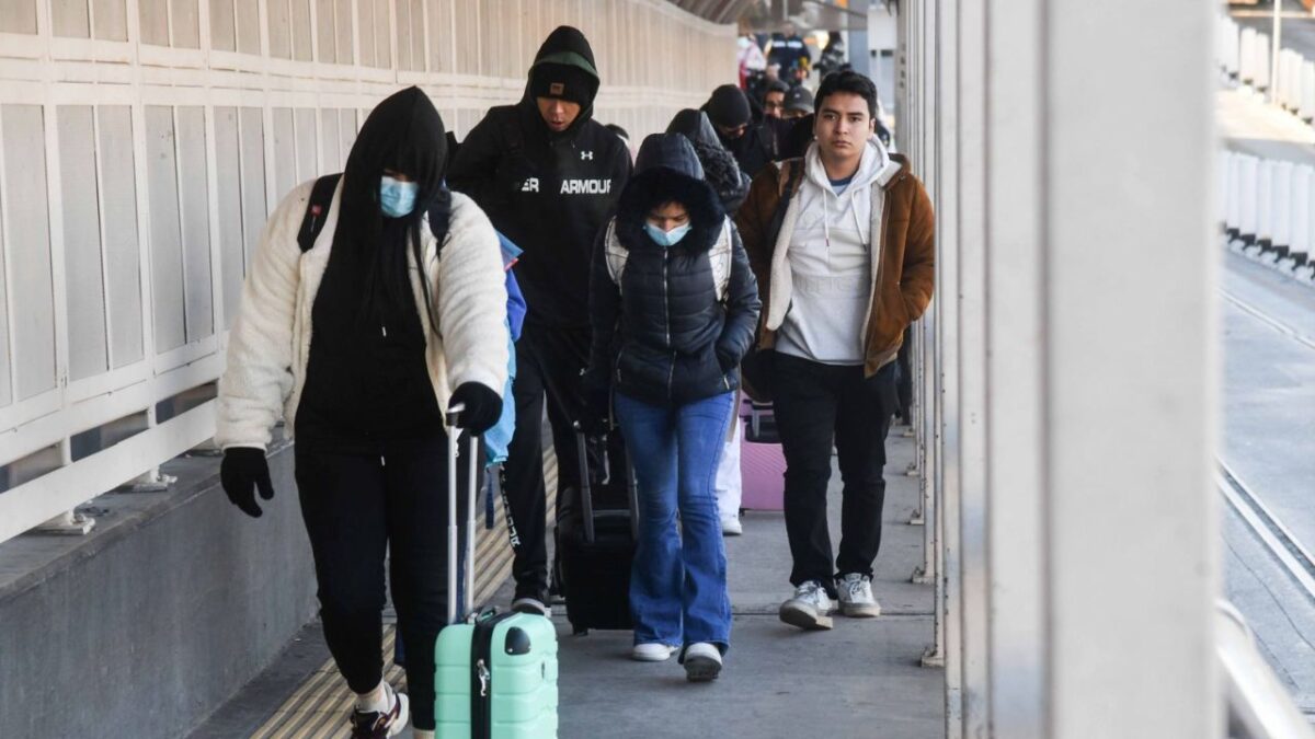 Migrantes repatriados este martes en Matamoros, Tamaulipas.