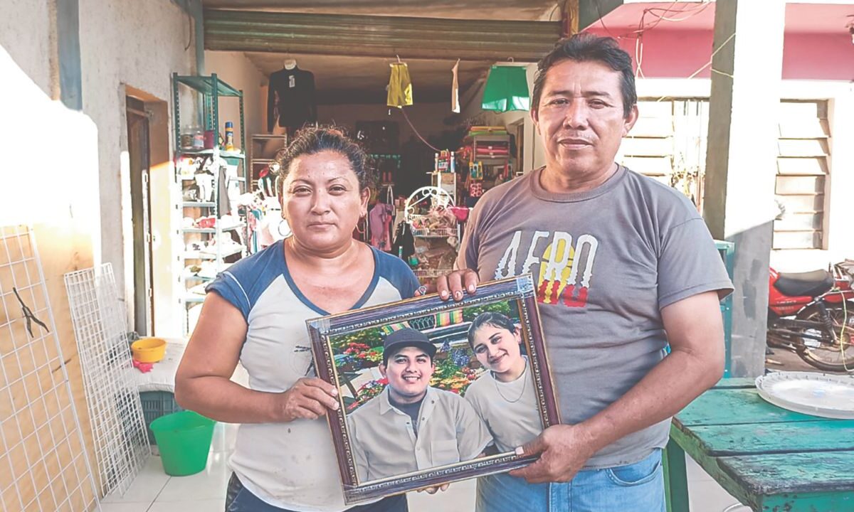 Los padres del yucateco Miler temen por su situación migratoria.