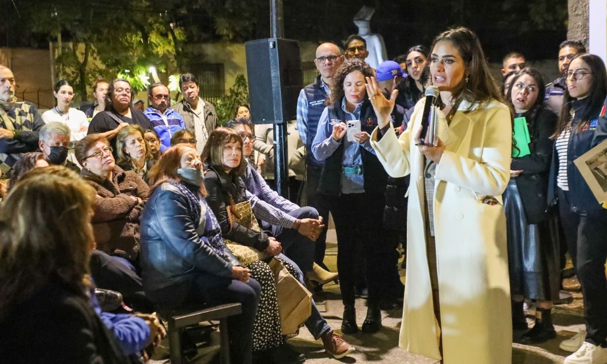 En el encuentro, la edil detalló que dentro de la alcaldía Cuauhtémoc se tienen identificados al menos 70 puestos semifijos.