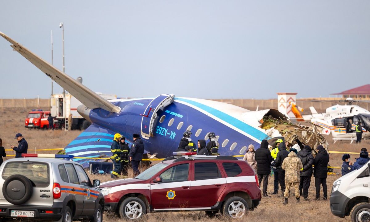 38 personas murieron tras la caída de la aeronave de Azerbaijan Airlines, fabricada por la brasileña Embraer, el 25 de diciembre en Kazajistán.