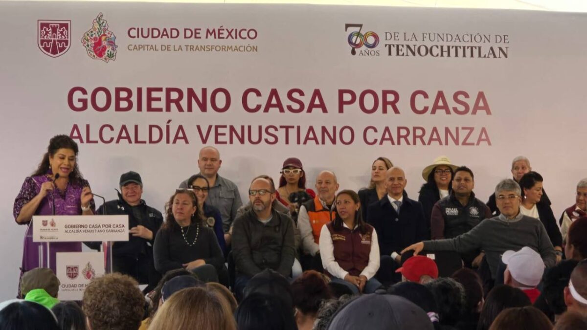 Durante su visita a la colonia Morelos, en la alcaldía Venustiano Carranza, Clara Brugada anunció la creación de la Escuela Transitoria.