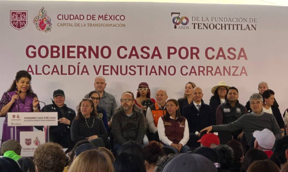 Durante su visita a la colonia Morelos, en la alcaldía Venustiano Carranza, Clara Brugada anunció la creación de la Escuela Transitoria.