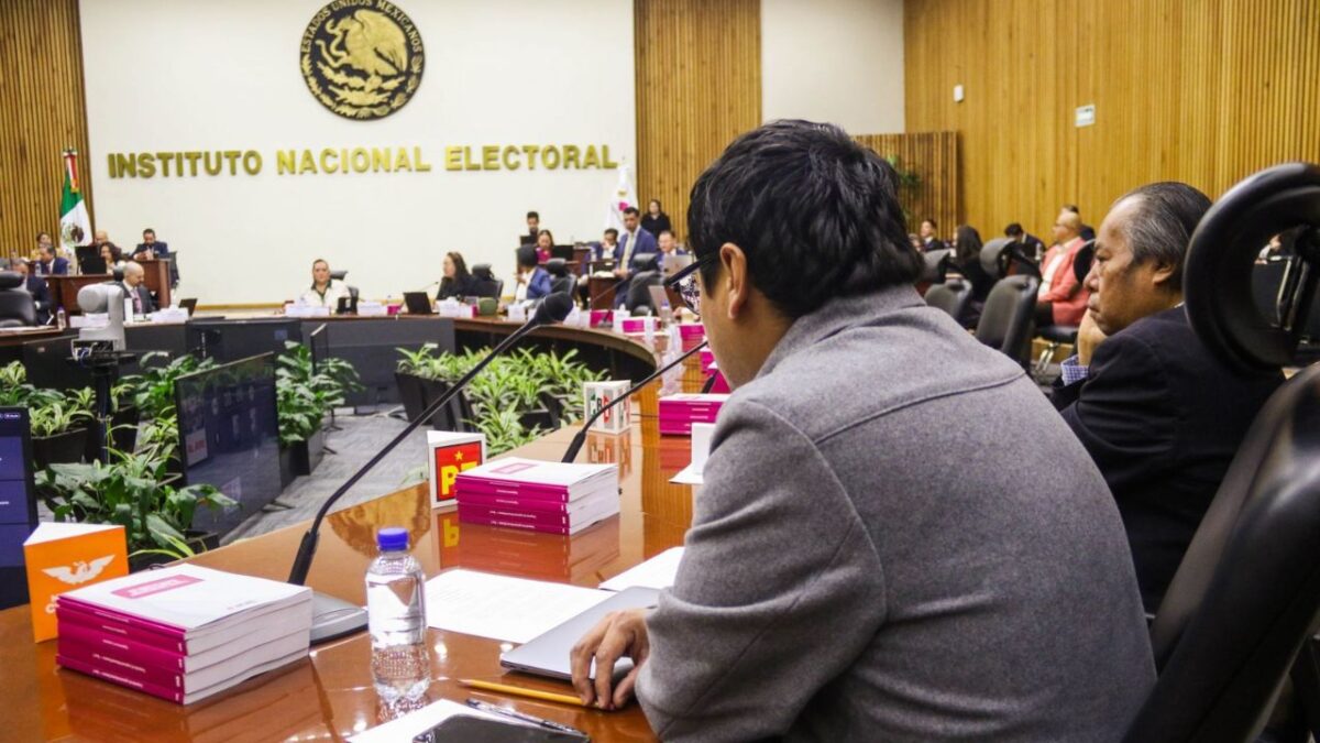 El Consejo General del INE avaló los modelos de boletas para las elecciones de jueces de distrito y magistrados de circuito.