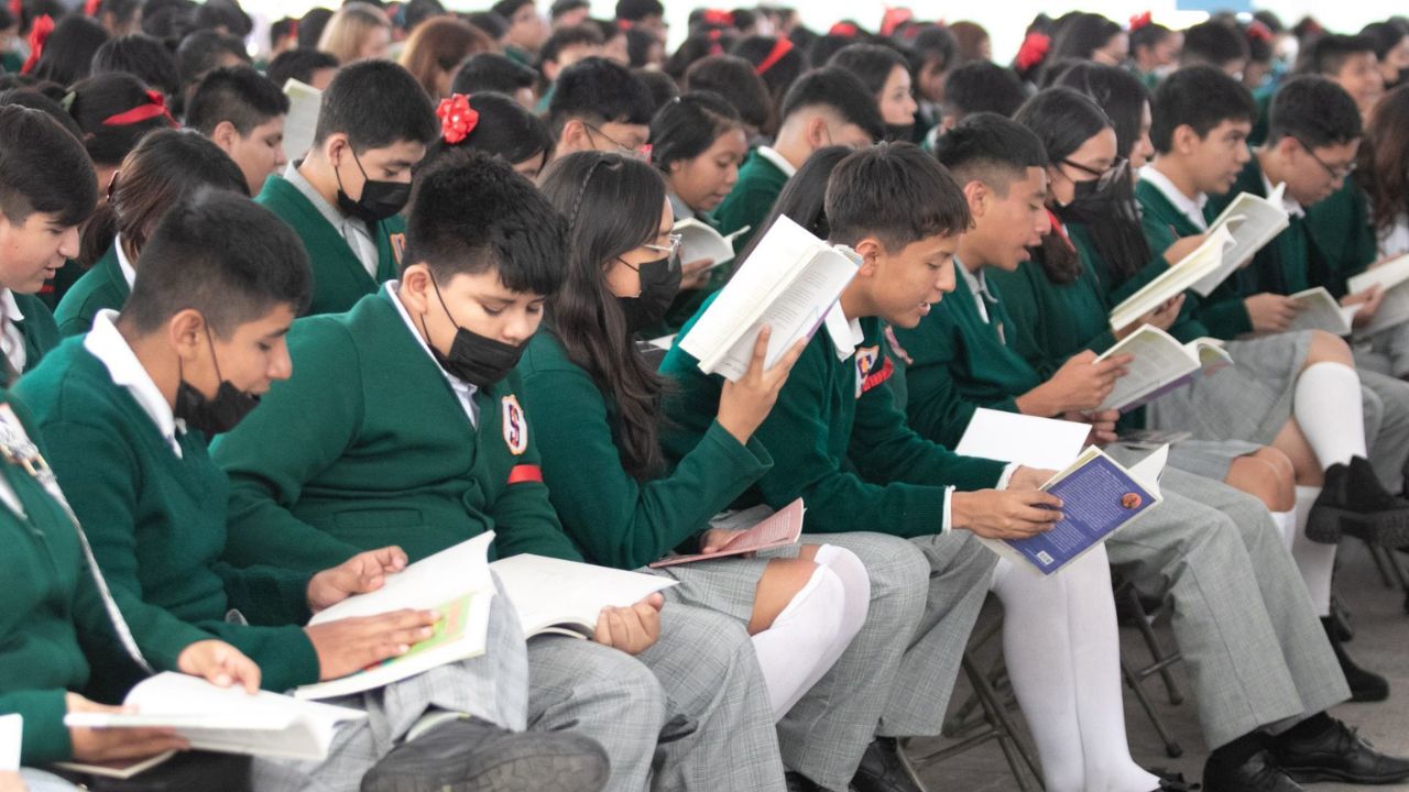 Conoce cuál será el proceso de registro en 2025 para la Beca "Rita Cetina" que recibirán estudiantes de escuelas públicas a nivel secundaria.