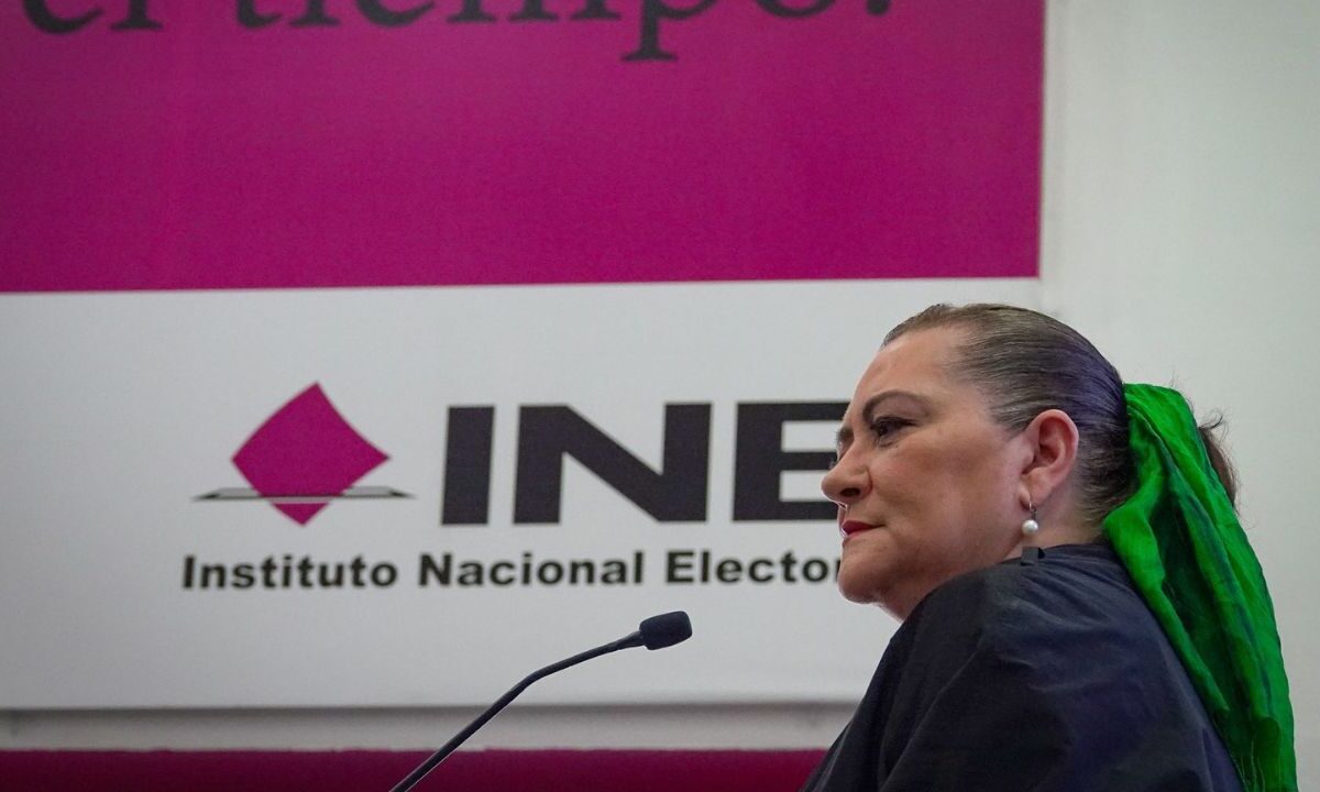 La presidenta del INE, Guadalupe Taddei, acusa a los juzgadores federales de emitir una "narrativa perversa" por amenazar con multas y abrirles procesos a los ciudadanos que decidan participar como funcionarios de casilla en la próxima elección judicial.