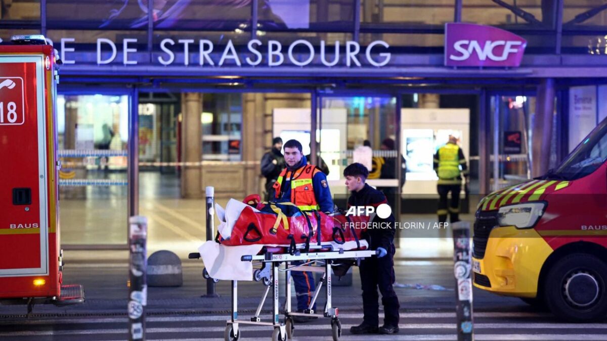 El choque de dos trenes del Metro en Estrasburgo, Francia dejó al menos 50 personas heridas y despliegue de los servicios de emergencia.