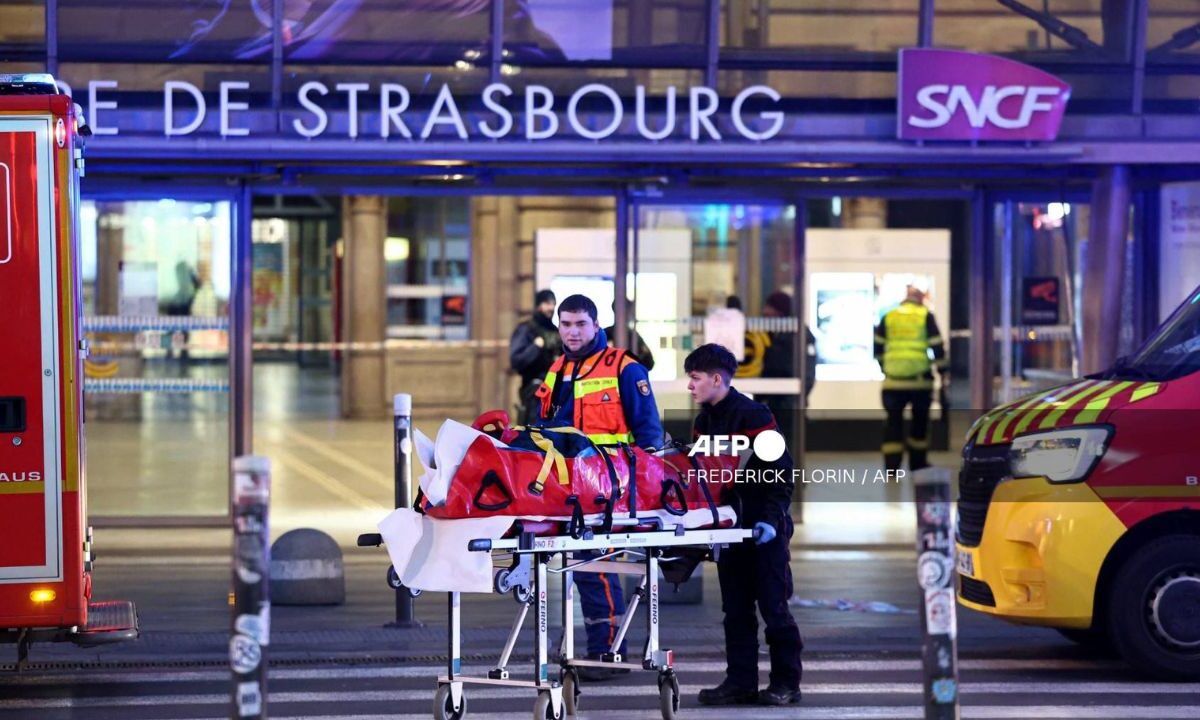 El choque de dos trenes del Metro en Estrasburgo, Francia dejó al menos 50 personas heridas y despliegue de los servicios de emergencia.