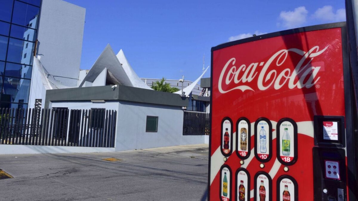 Coca-Cola en Bélgica anunció una retirada masiva de productos en Europa debido a una concentración en clorato demasiado alta.