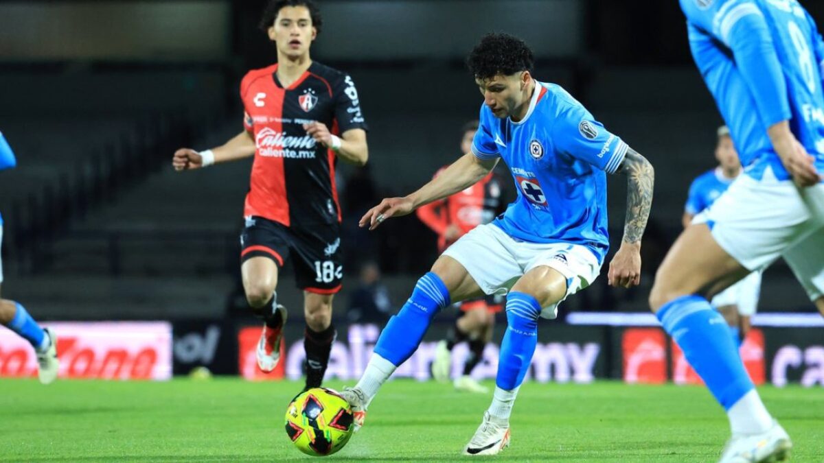 La máquina del Cruz Azul se llevó un empate 1-1 en su primer partido en el Estadio de CU del torneo Clausura 2025 ante Atlas.