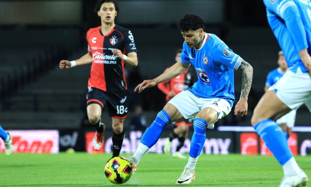 La máquina del Cruz Azul se llevó un empate 1-1 en su primer partido en el Estadio de CU del torneo Clausura 2025 ante Atlas.