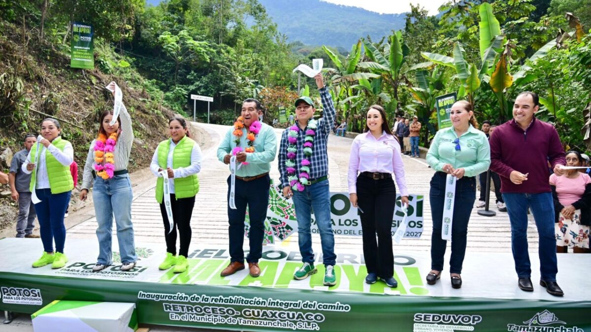 Ricardo Gallardo Cardona, inauguró la rehabilitación de la carretera Retroceso a Guaxcuaco, en Tamazunchale.