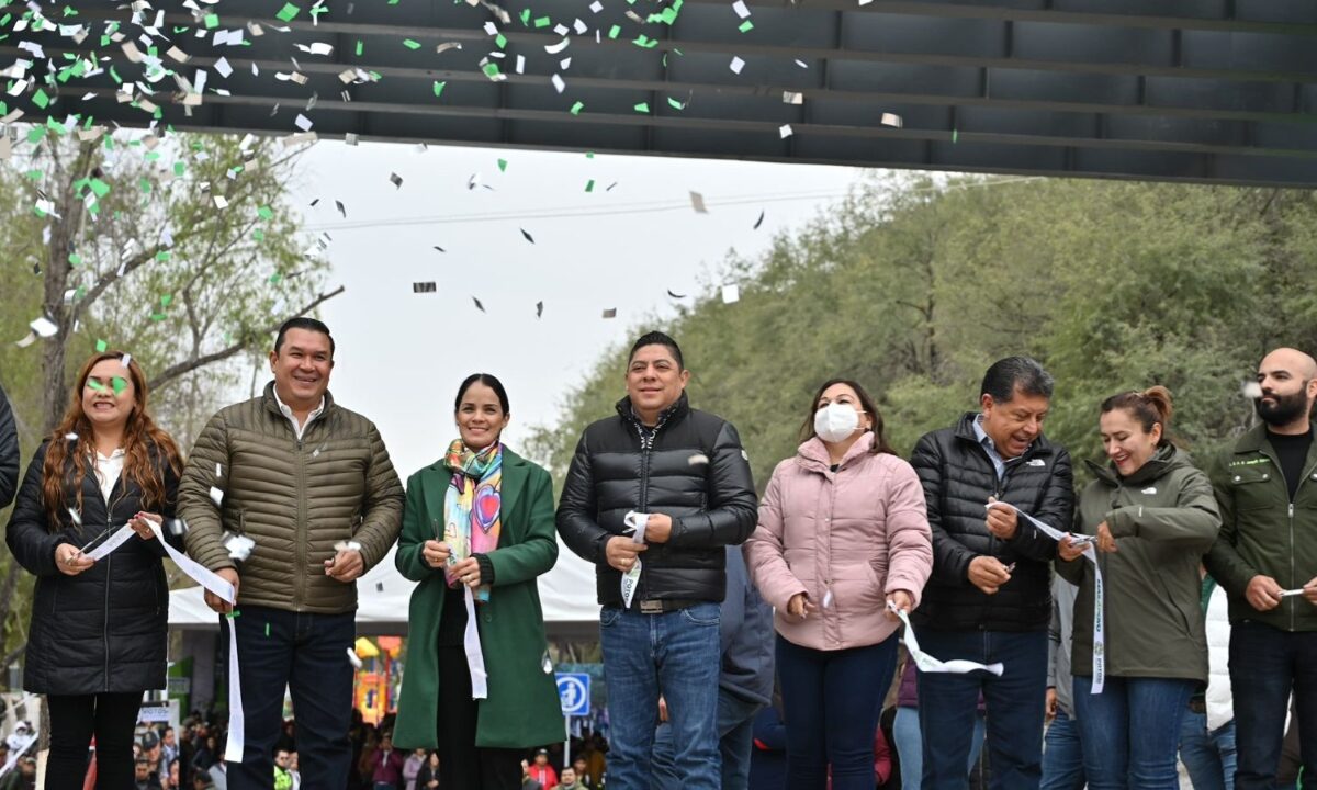 Ricardo Gallardo inaugura parque lineal