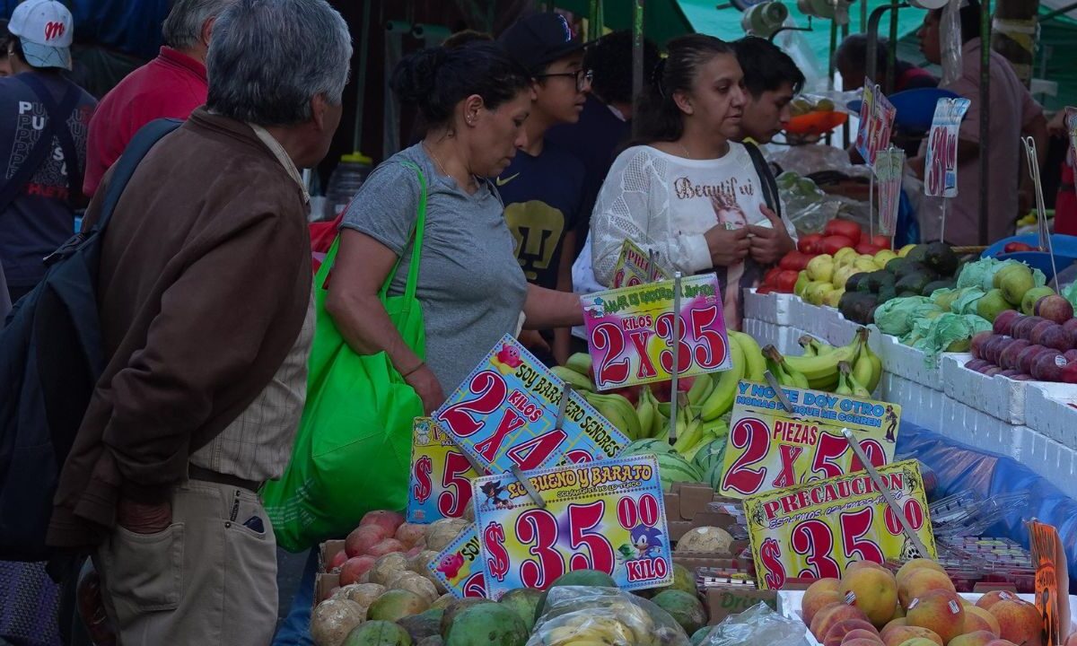 Inflación logra tasa más baja tras ubicarse en 3.69%