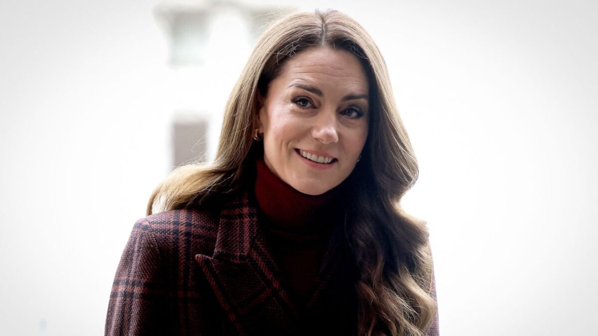 Kate Middleton, que cumplió 43 años el 9 de enero, visitó el martes el hospital londinense donde ha estado siendo tratada por el cáncer, para dar las gracias al personal y mostrar su apoyo a los pacientes.